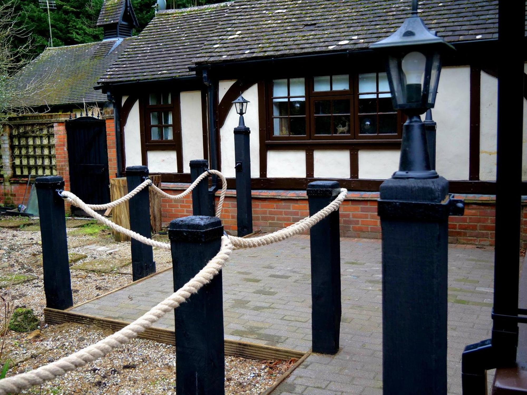Beautiful Cottage In Brentwood Kelvedon Hatch المظهر الخارجي الصورة